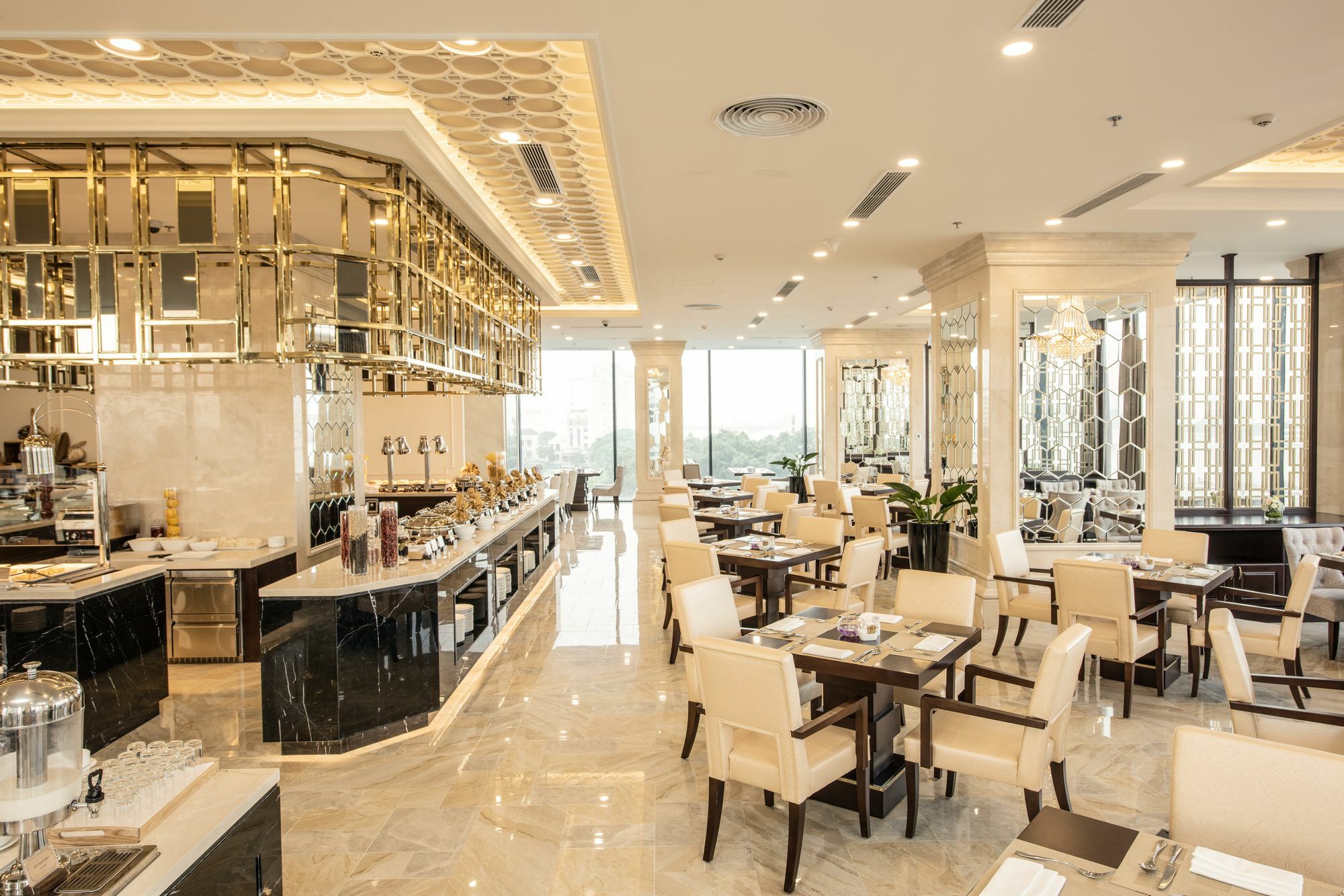 Hotel Melia Vinpearl Riverfront 5*