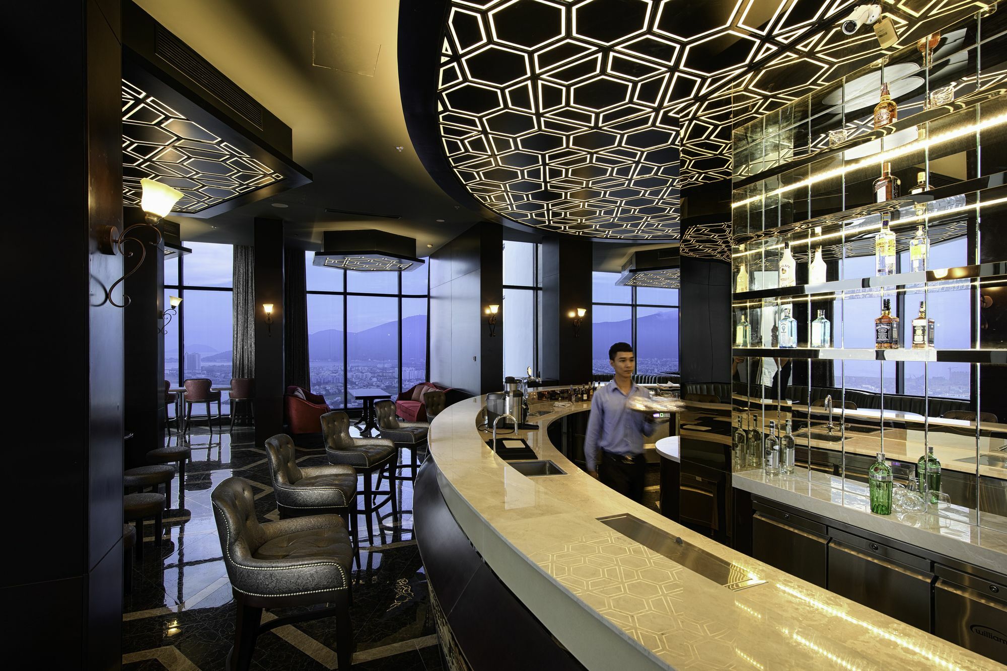 Hotel Melia Vinpearl Riverfront 5*
